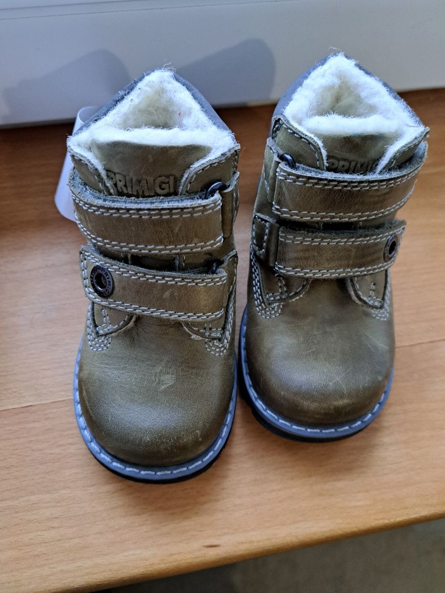 Primigi, nowe buty z wełna w środku, rozmiar 20, kolor khaki