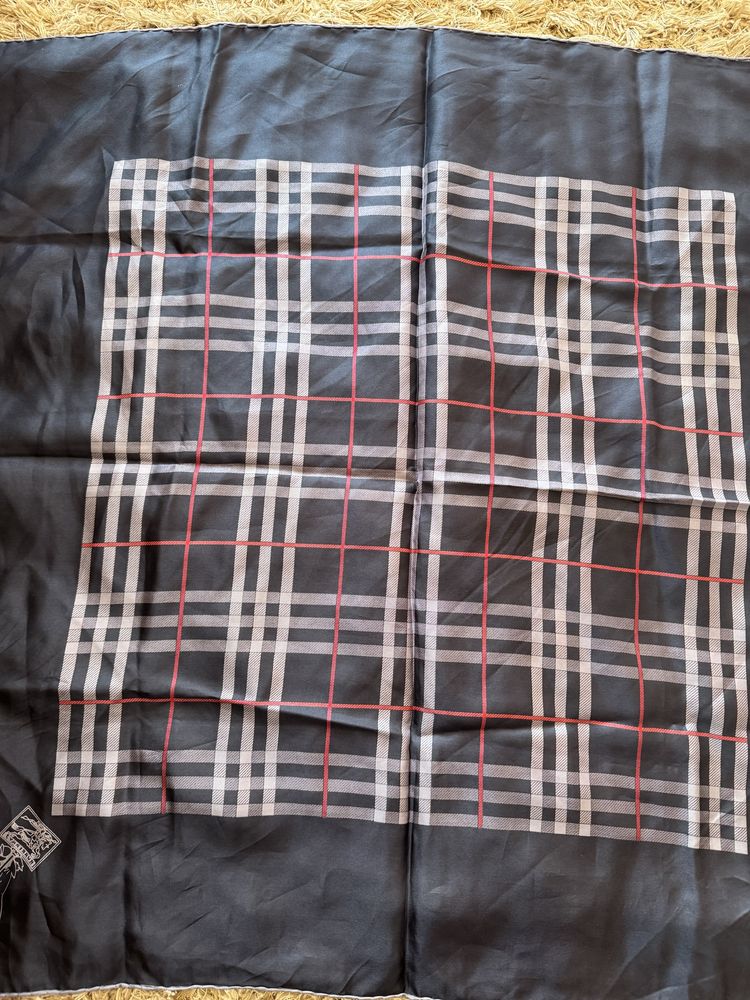 Оригінал, вінтаж шарф burberry ,нереальна якість шовк 100%