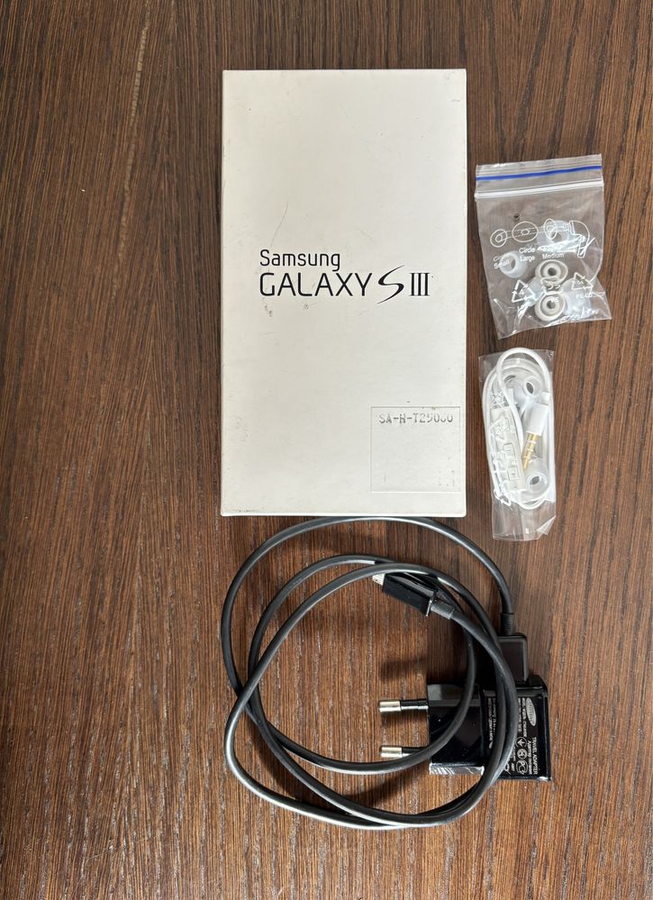 Samsung Galaxy S III GT-19300