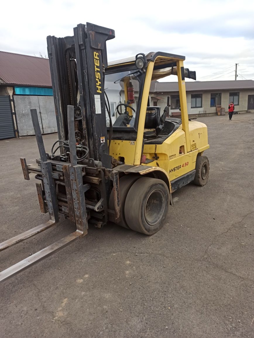 Погручик кара Hyster 4,5 т.