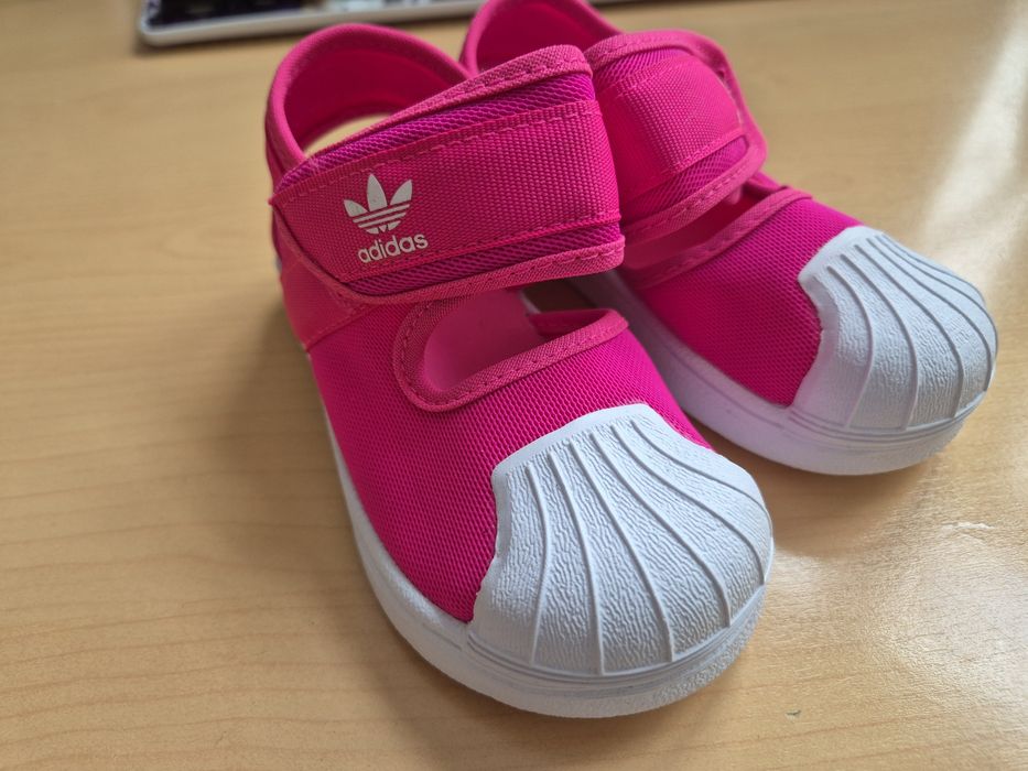 Sandałki dziecięce Adidas Superstar 23 różowe dla dziewczynki Nowe