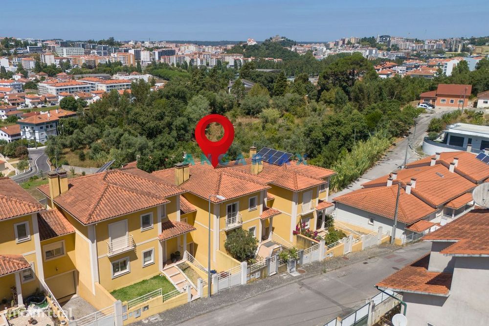 ANG1446 - Moradia T4 para Venda em Leiria