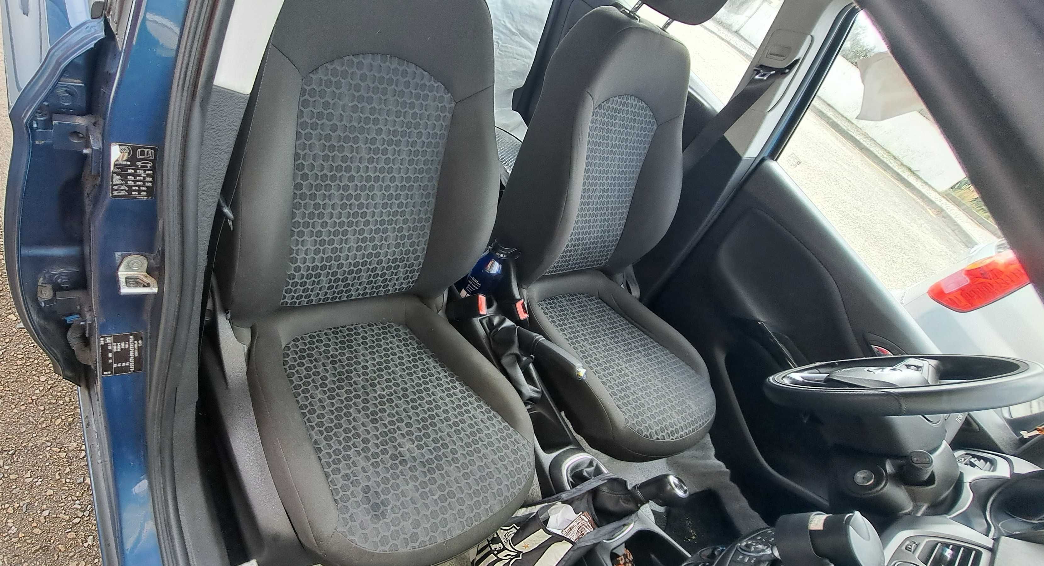 Opel Corsa 2015 gasoleo 980 + 90x128,00