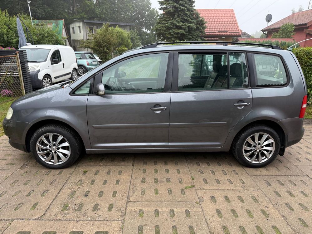 Vw touran 2.0 tdi , sprawna klima bez rdzy , jedzi idealnie