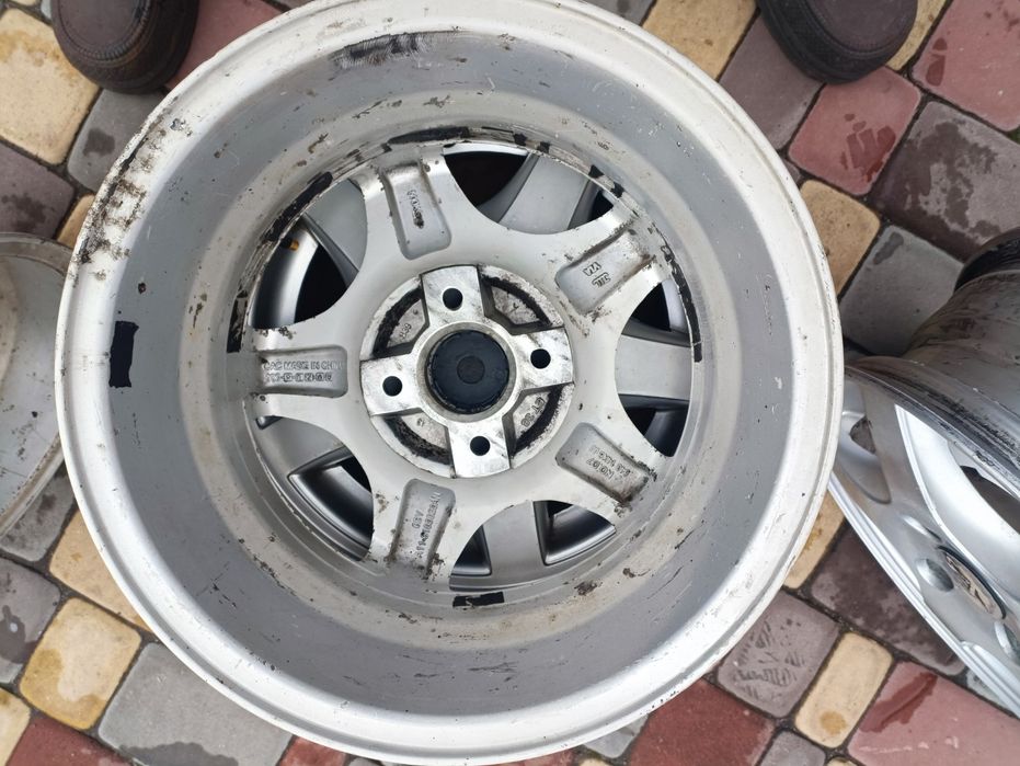 Диски Литі 4/100 R14 Ет38