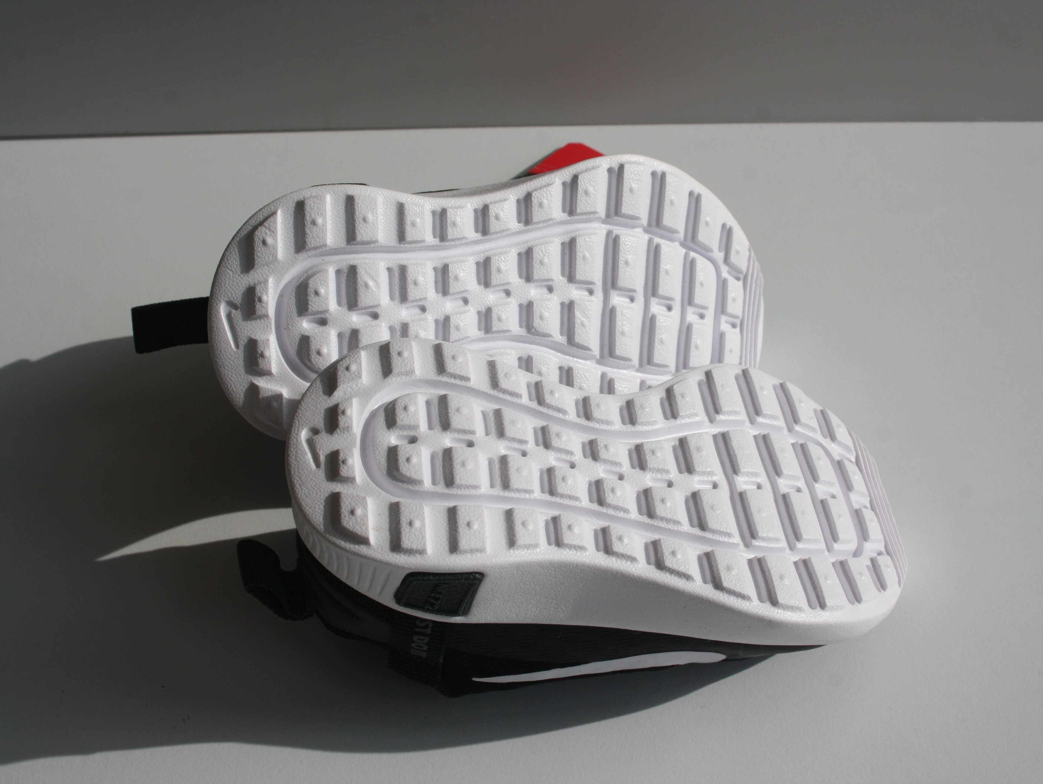Кросівки дитячі Nike Reposto 21 розмір нові оригінал