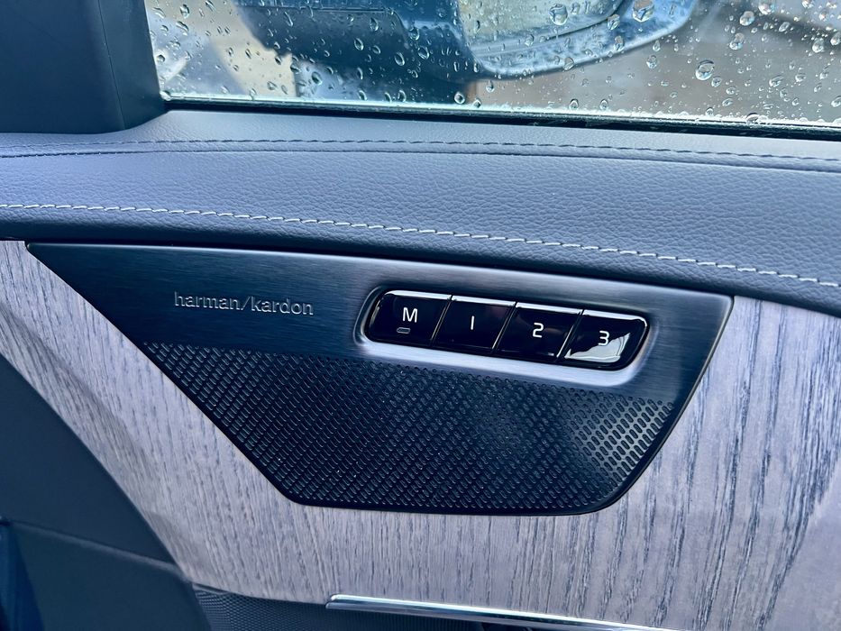 Volvo XC90 2021 2.0 AT (250 к.с.) MHEV AWD • Ultimate Bright