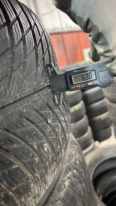 Пару зимової гуми 275/50/20 Michelin