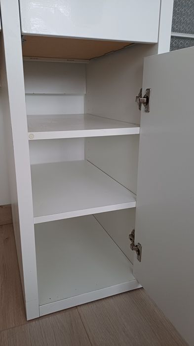 Biurko IKEA Micke 105 x 55 cm białe