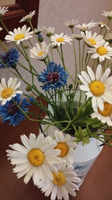 Продаю полевые цветы из полимерной глины холодный фарфор