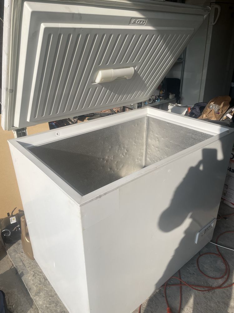 Sprzedan  zamrazarke elektrolux o pojemnoci 260l