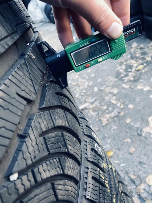 235 35 20 Michelin Pa4 85%