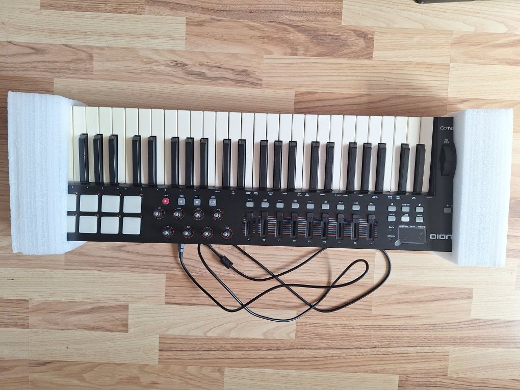 Oxygen 49 M-audio