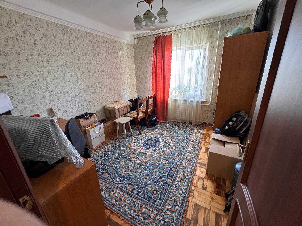 Продам  3-х комнатную квартиру по ул.Светлой