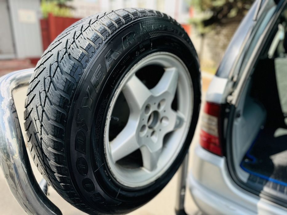 Продам автомобіль Mercedes ML повний привод в хорошем состоянии