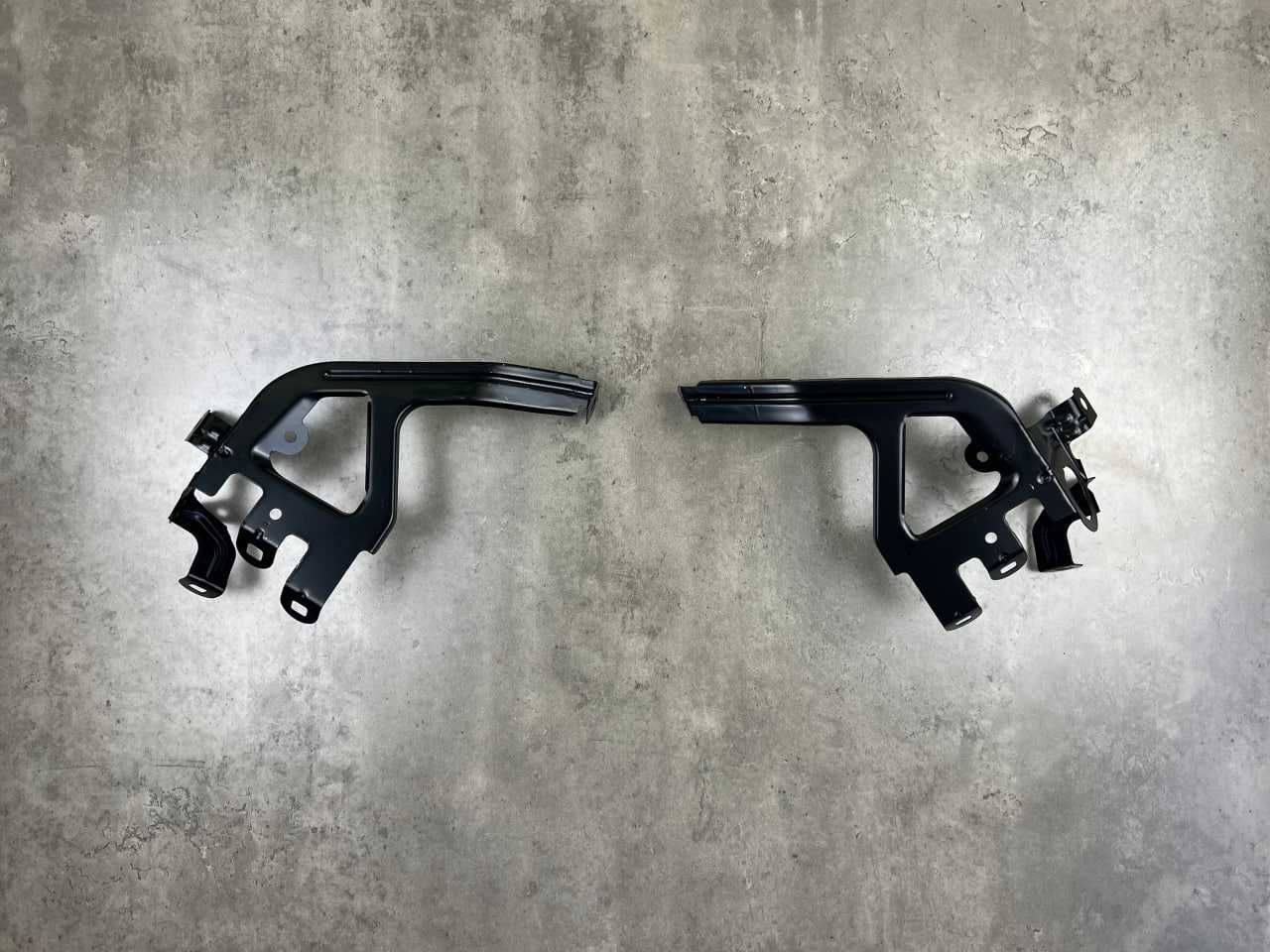 Кронштейн переднього крила BMW 5 (F10/F11) 41357207210 / 41357207209