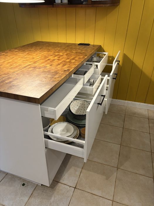 Wyspa kuchenna szafki kuchenne duzo szuflad Ikea Metod