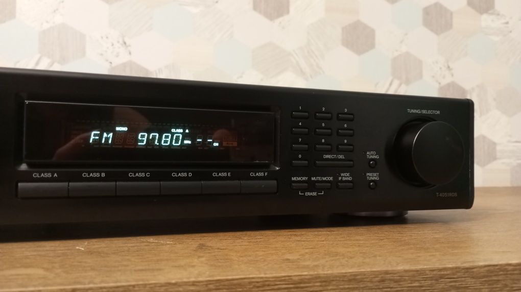 Tuner radiowy Onkyo T-4051RDS