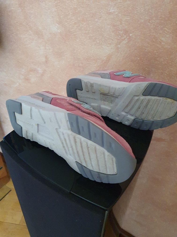 Кросівки  New balance р.35EU 21 см