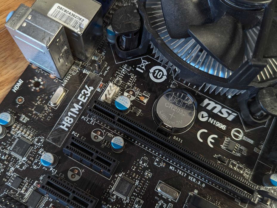 Комплект MSI h81m-e34 + Intel core i5-4460+8Gb ddr3 +кулер s1150