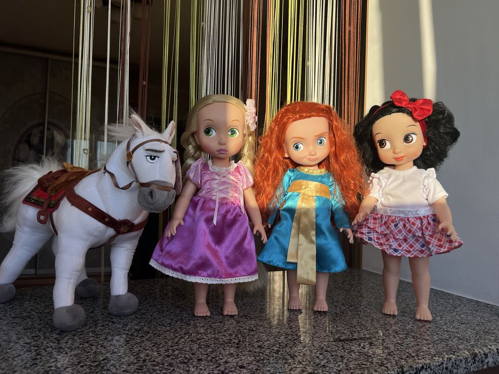 Disney Animators одним лотом Рапунцель Білосніжка  Меріда