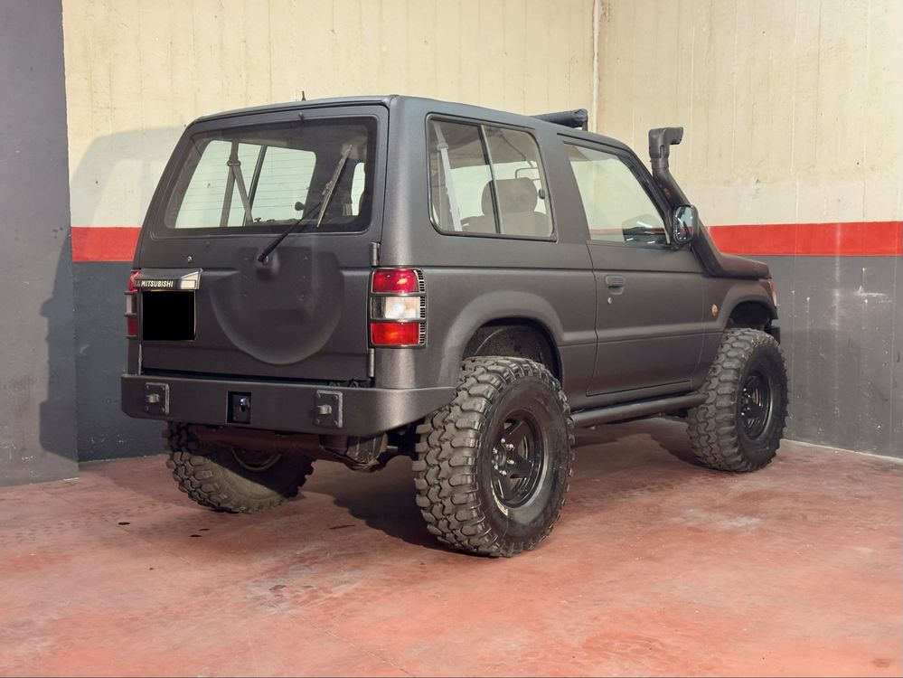 Mitsubishi Pajero 2.5