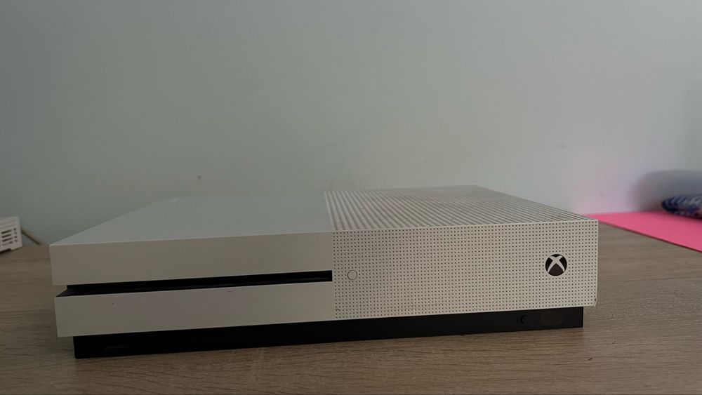 Xbox one s 500 gb pamieci