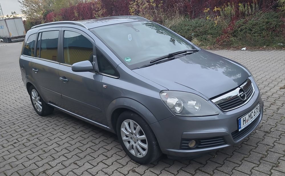 Opel Zafira B 1.8 16v 140KM ** Klima * Navi * 7-miejsc * Bdb z Niemiec