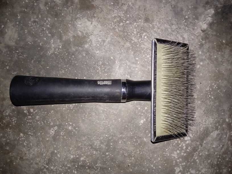 Escova de metal para pentear cães e outros animais
