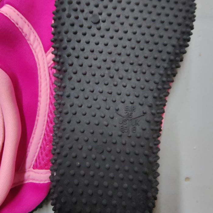 Buty do wody dziecięce 26, 28, bardzo dobry stan
