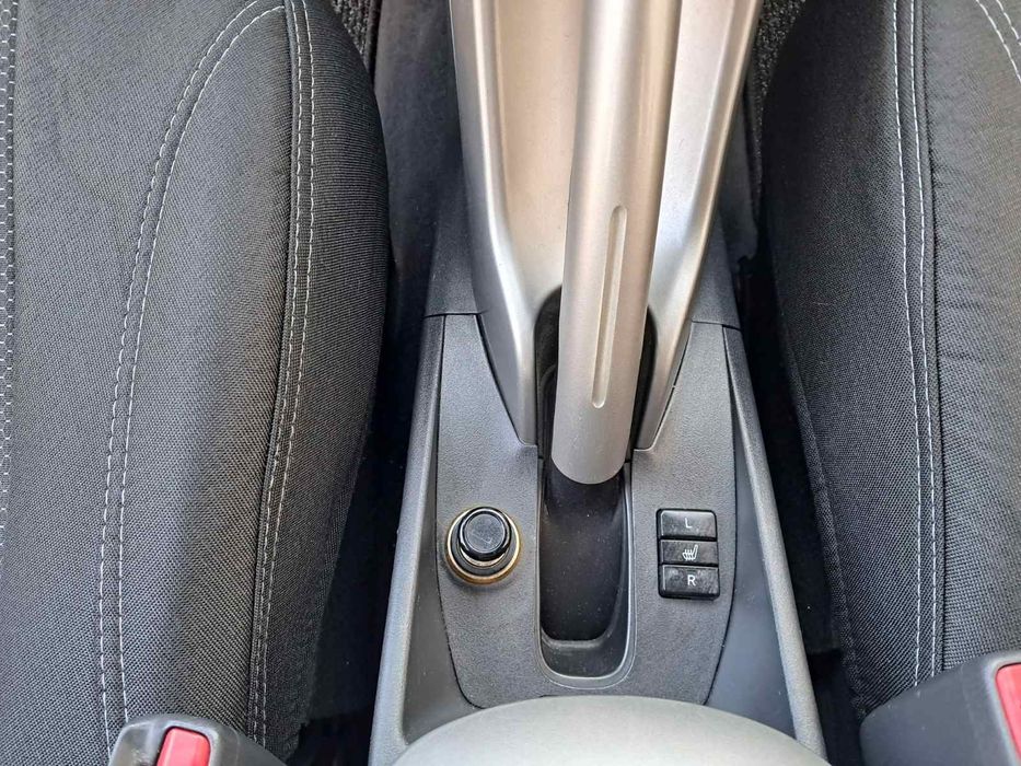 Toyota  2008г.1.6 бензин.