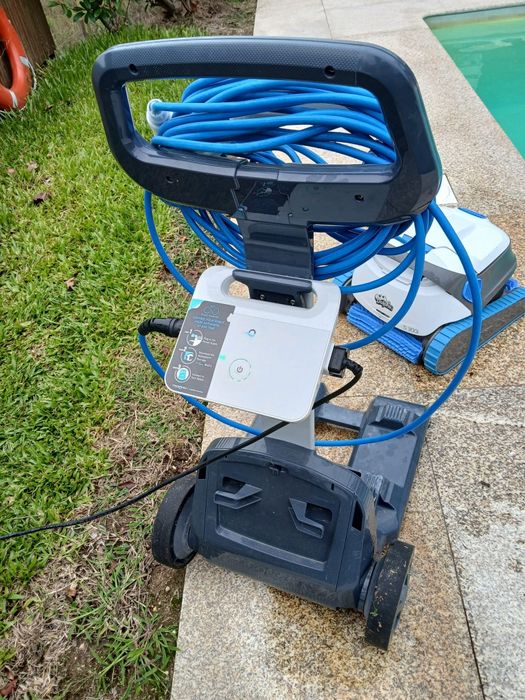 Dolphin S300i aspirador piscinas