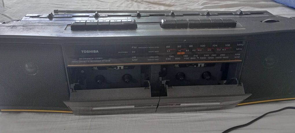 Radio TOSHIBA RT-8038 retro