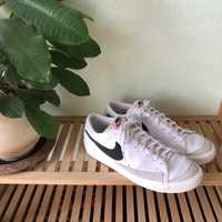 Białe buty sportowe Nike Blazer Low’77 44