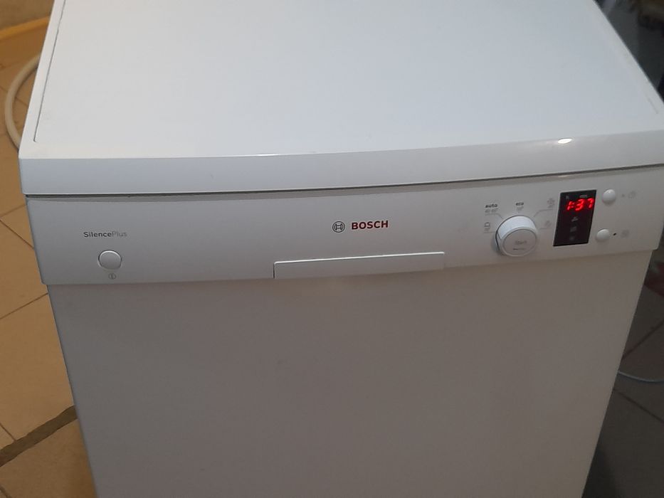 Посудомийна машинка  *Bosch- SMS50D32EU* 60×60см.