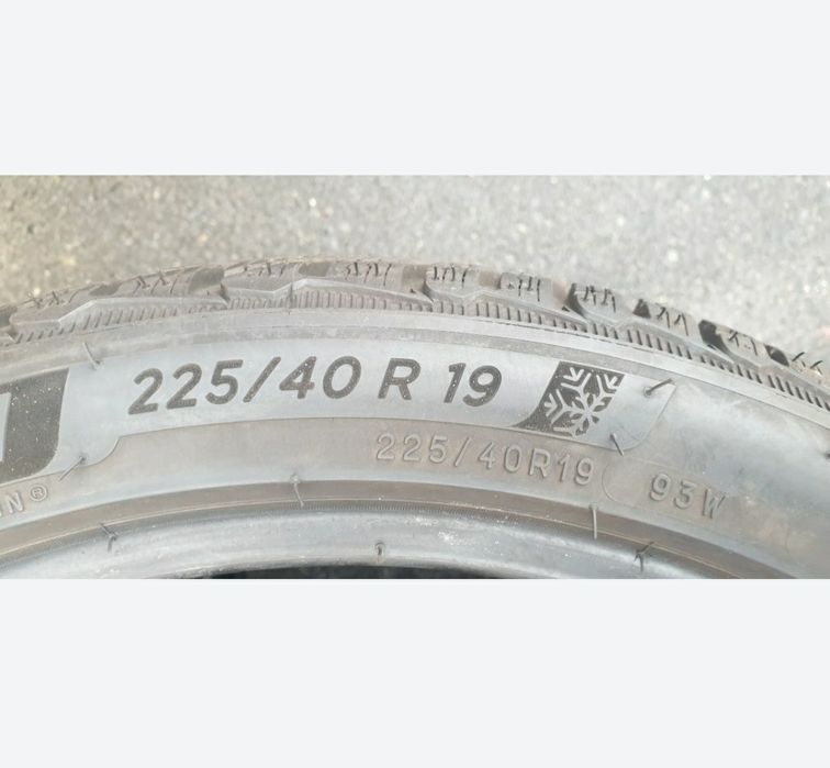 Zima Michelin  225/40/19 z 2020r -4szt- 7 mm