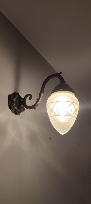 Kinkiet ścienny zdobiony (dwie sztuki)