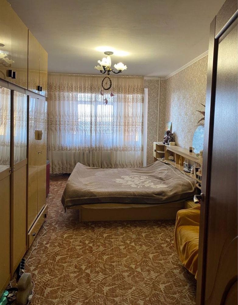 Продам 3-кімнатну квартиру, район 2 школи
