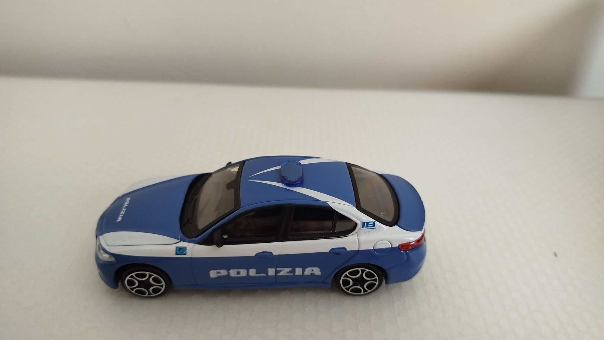 Miniatura Alfa Romeo Giulia 1/43 Nova