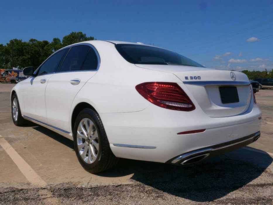Mercedes-Benz E-Class E 300      2019
