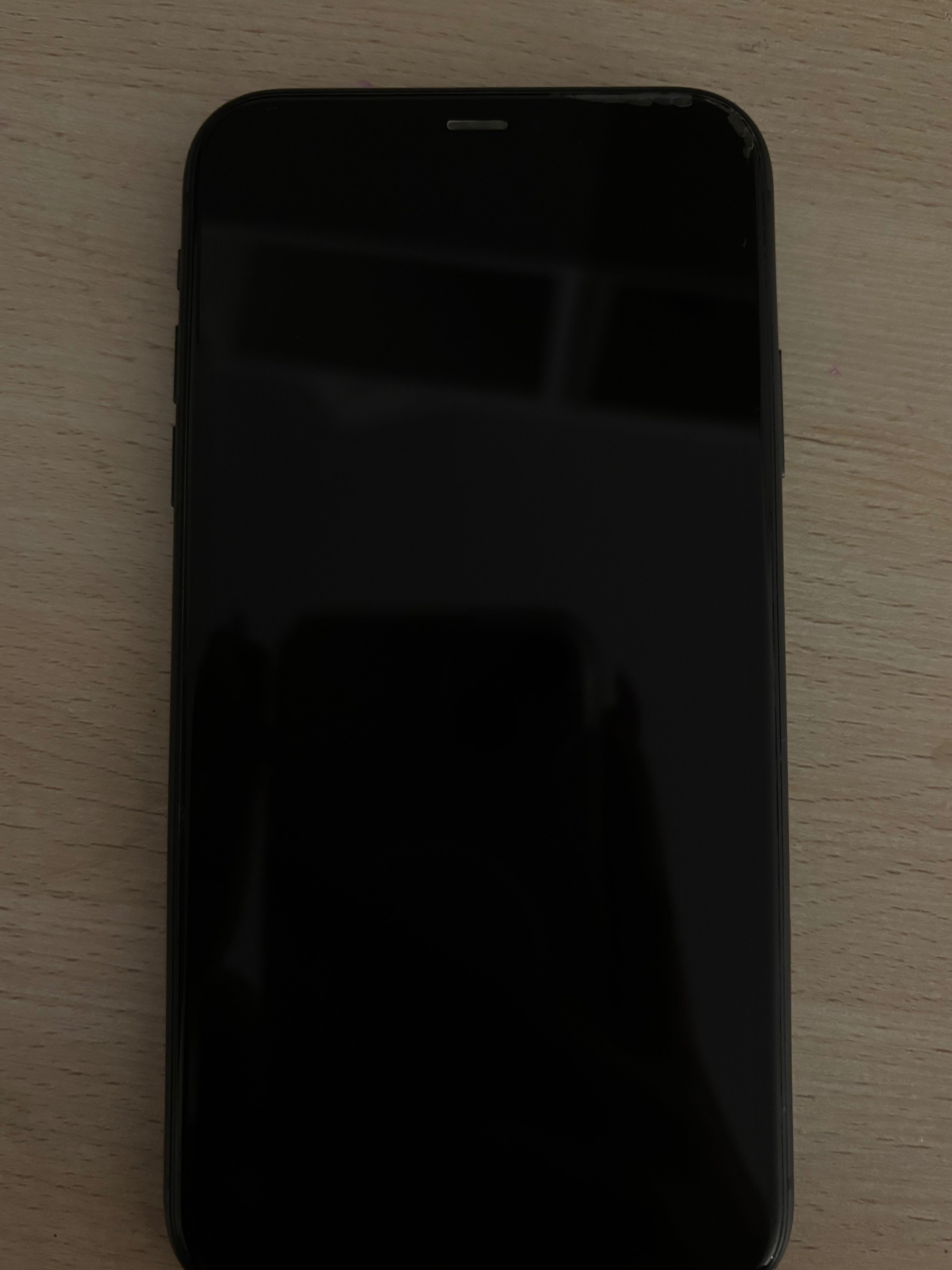 IPhone 11 czarny 64gb