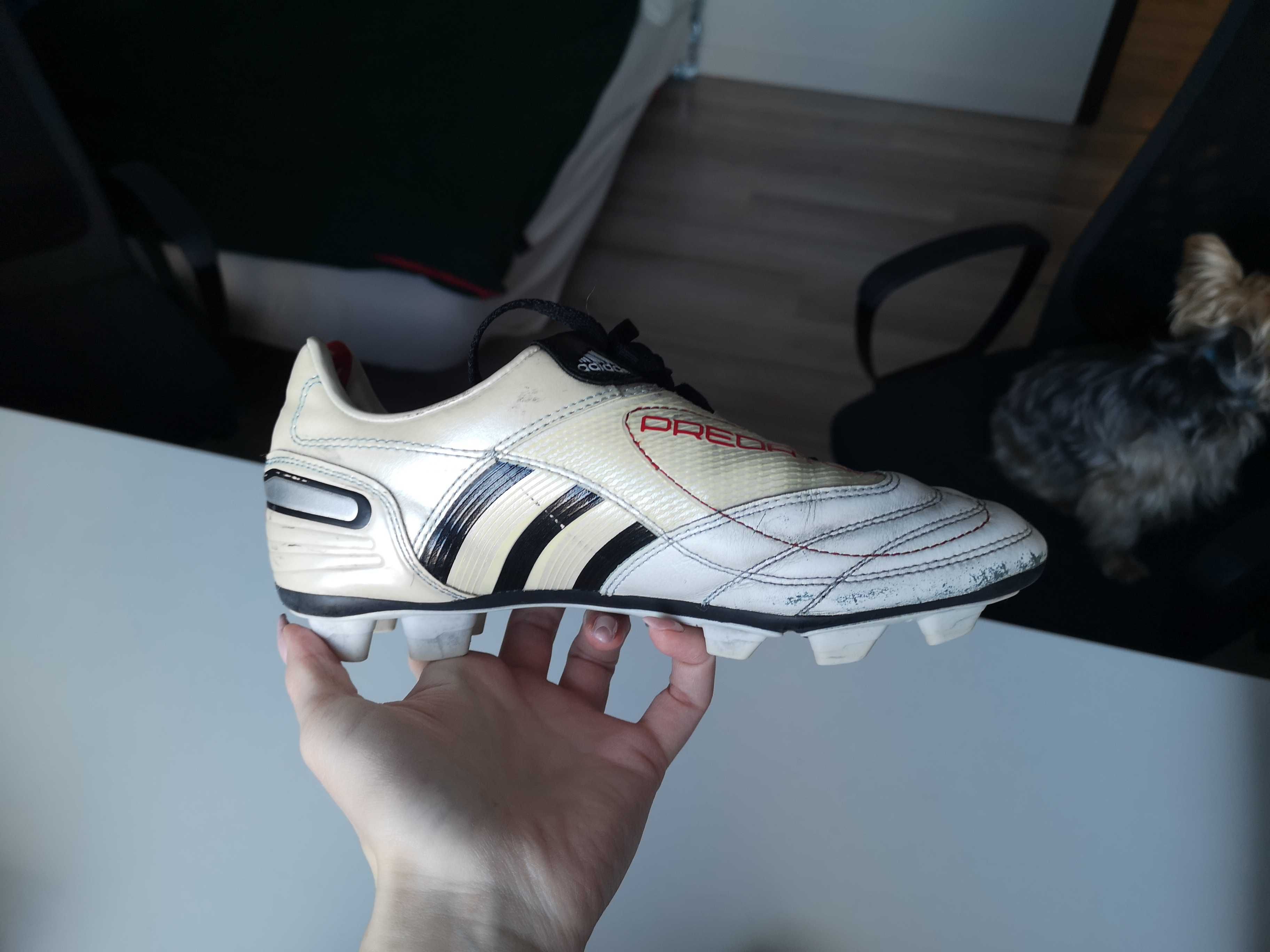 buty piłkarskie/ korki adidas predator białe