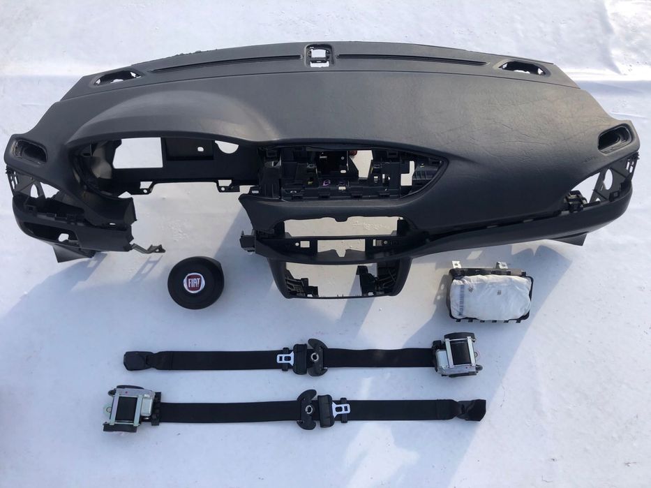 fiat tipo cross lift deska kokpit konsola poduszki