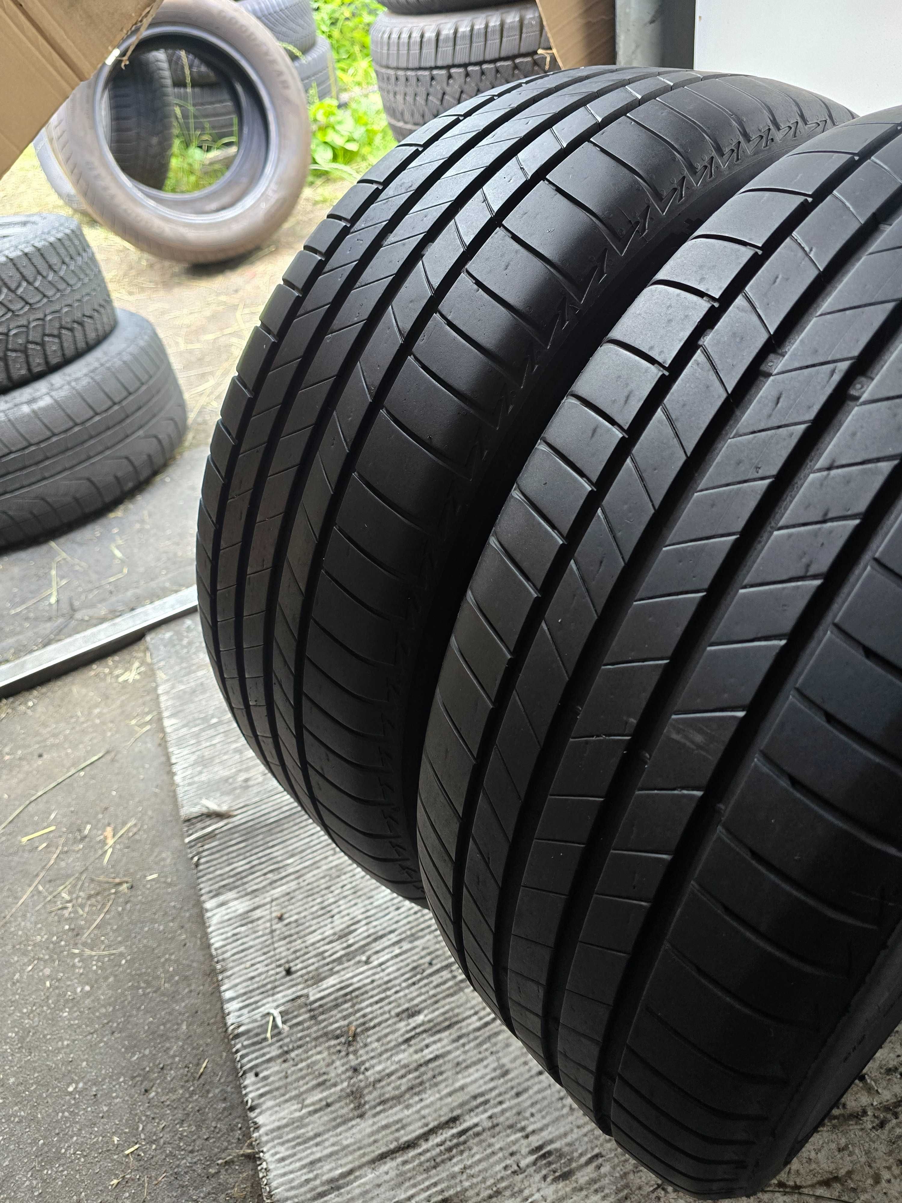 Sprzedam 2 opony 235/55 17" Bridgestone letnie 90% 2020r