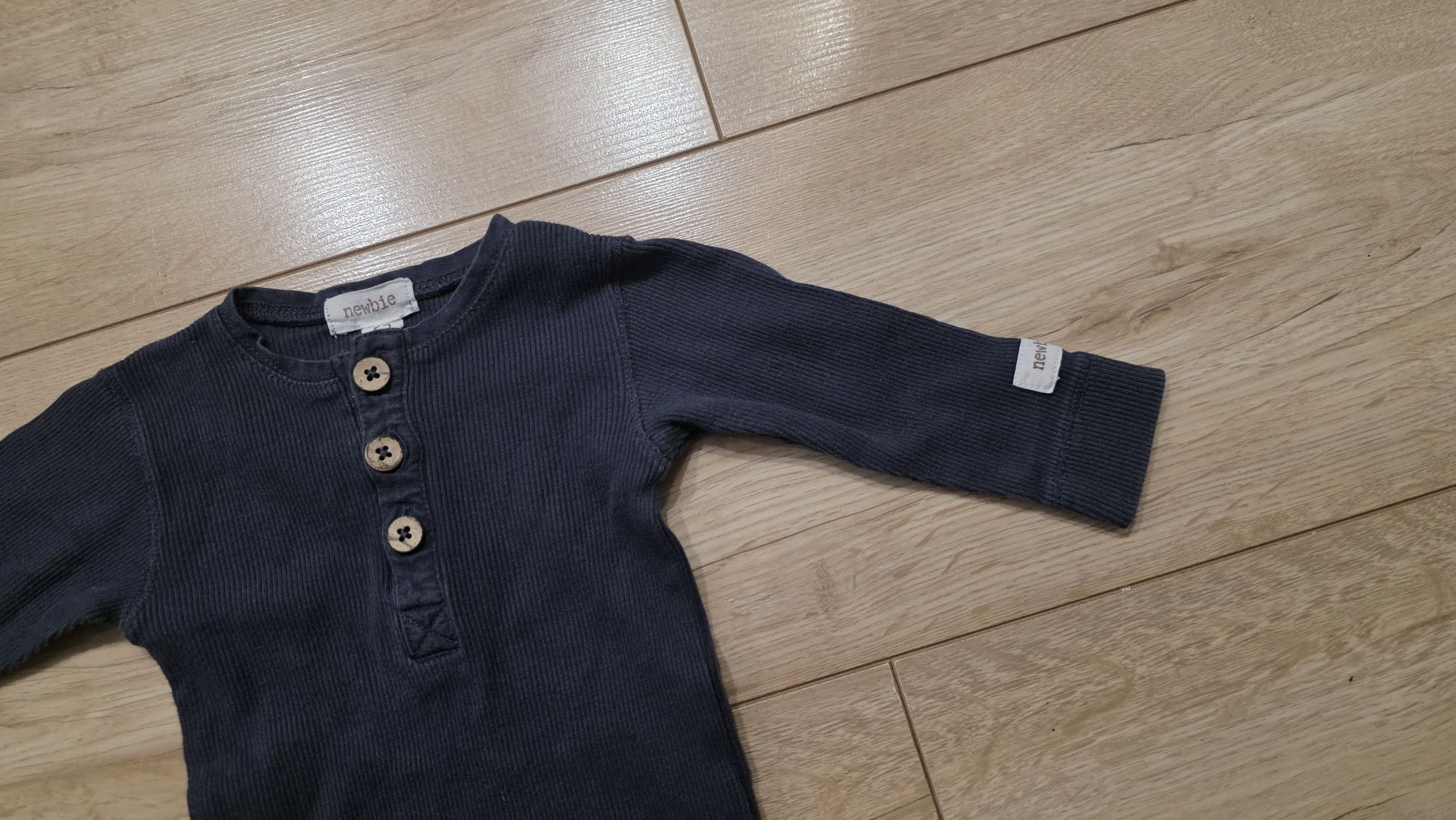 Chłopięce body niemowlęce Newbie r. 62 stan bdb