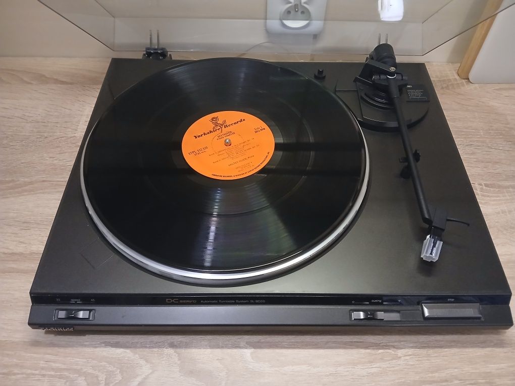 gramofon TECHNICS SL-BD20