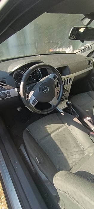 Opel Astra H GTC 1.7 CDTI (PEÇAS COMPLETO)