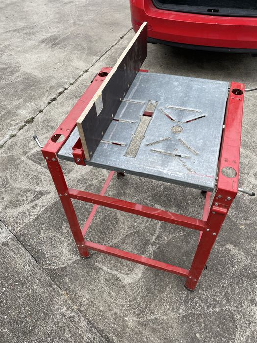 Stół roboczy do frezarki