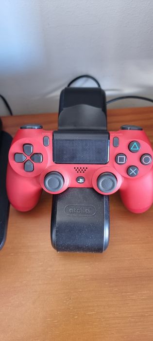 Playstation 4 Pro 1TB (ps4 pro) com comando