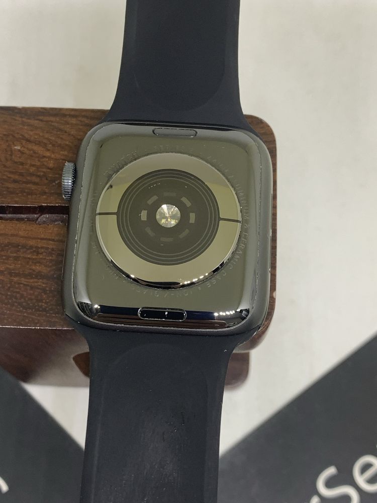 Оригінальні apple watch series 5 44 mm space gray